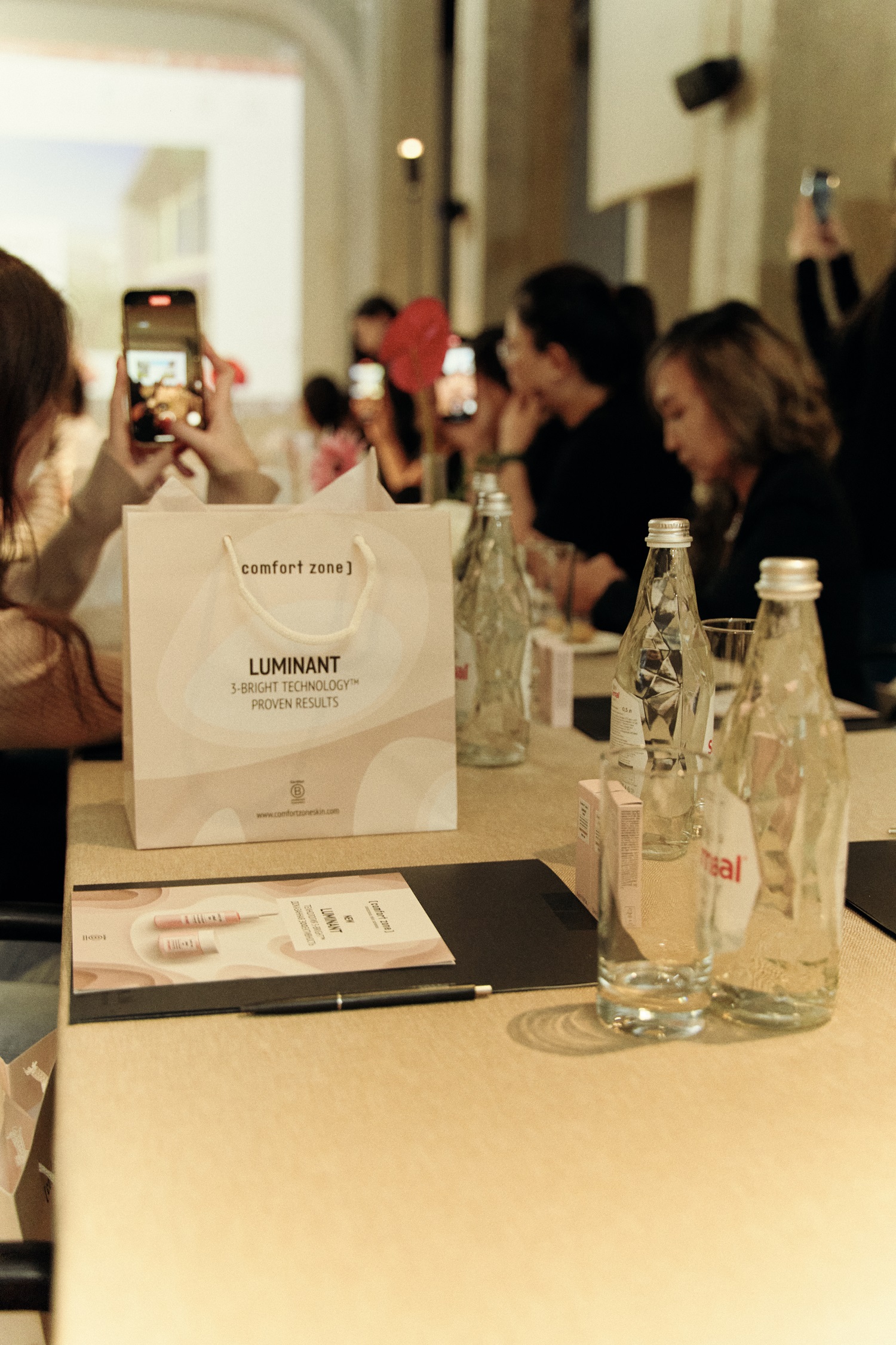 Презентация осветляющей линии LUMINANT от [ comfort zone ]