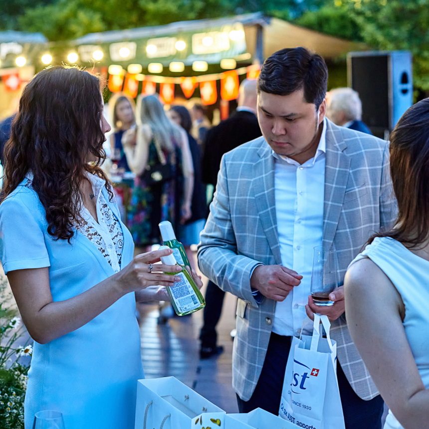 Swiss Days x Vlaekan