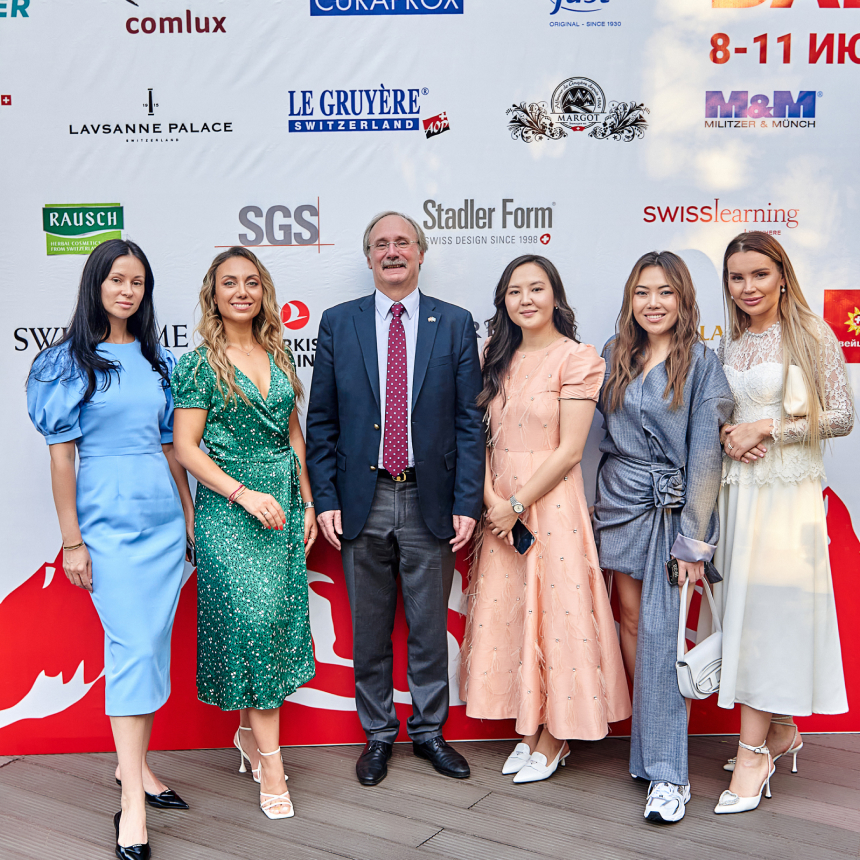 Swiss Days x Vlaekan