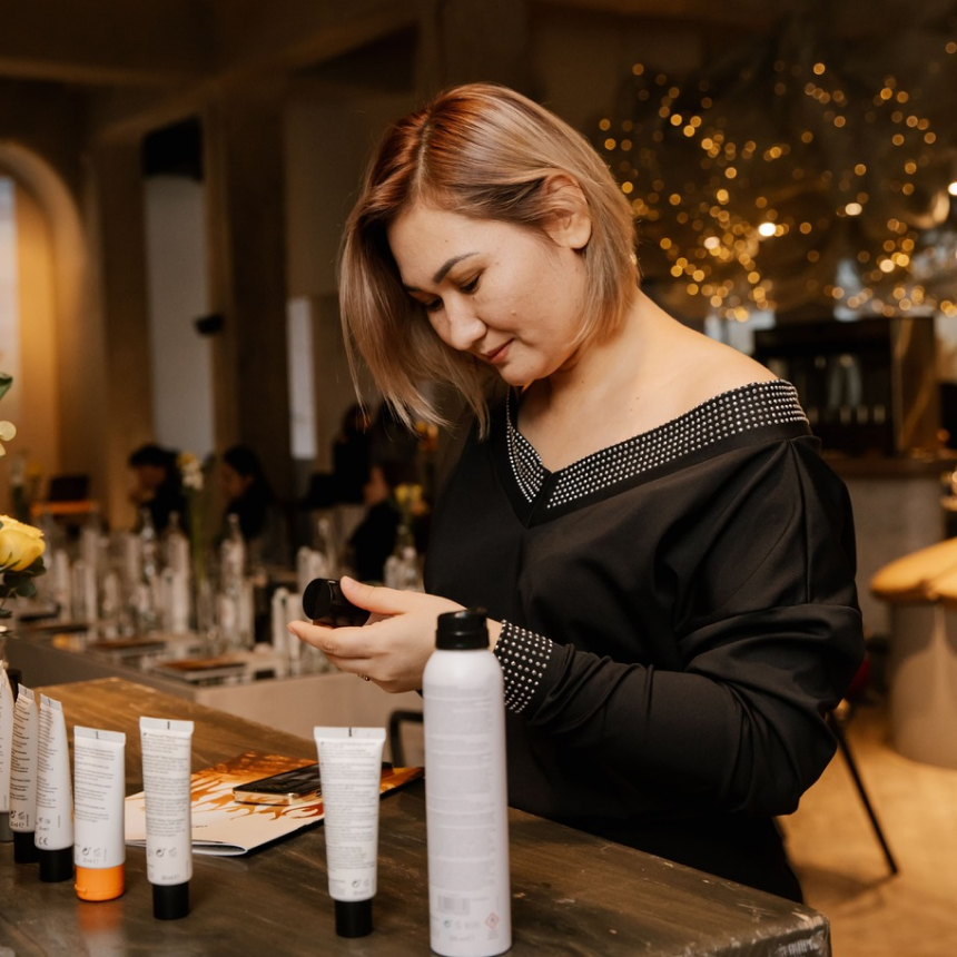 Семинар по лечению акне CANTABRIA LABS, линия BIRETIX