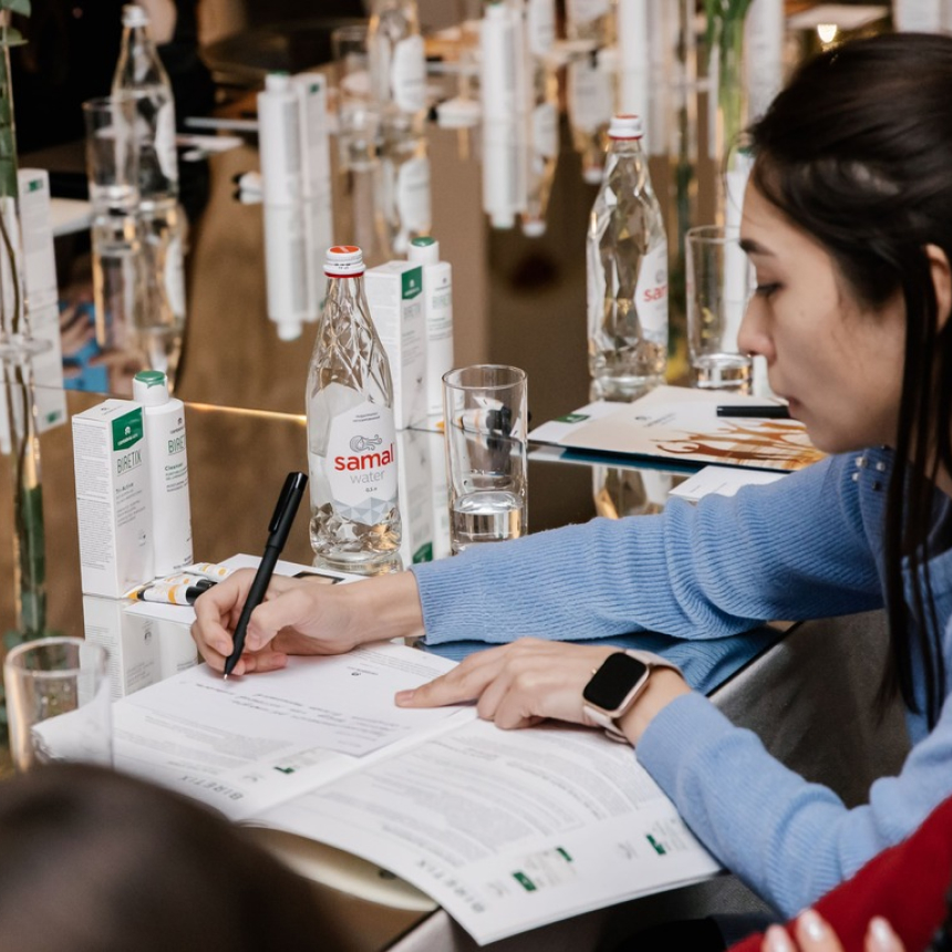 Семинар по лечению акне CANTABRIA LABS, линия BIRETIX