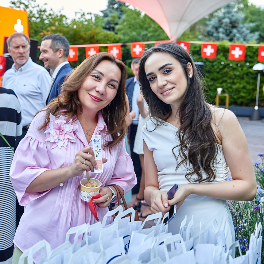 Swiss Days x Vlaekan